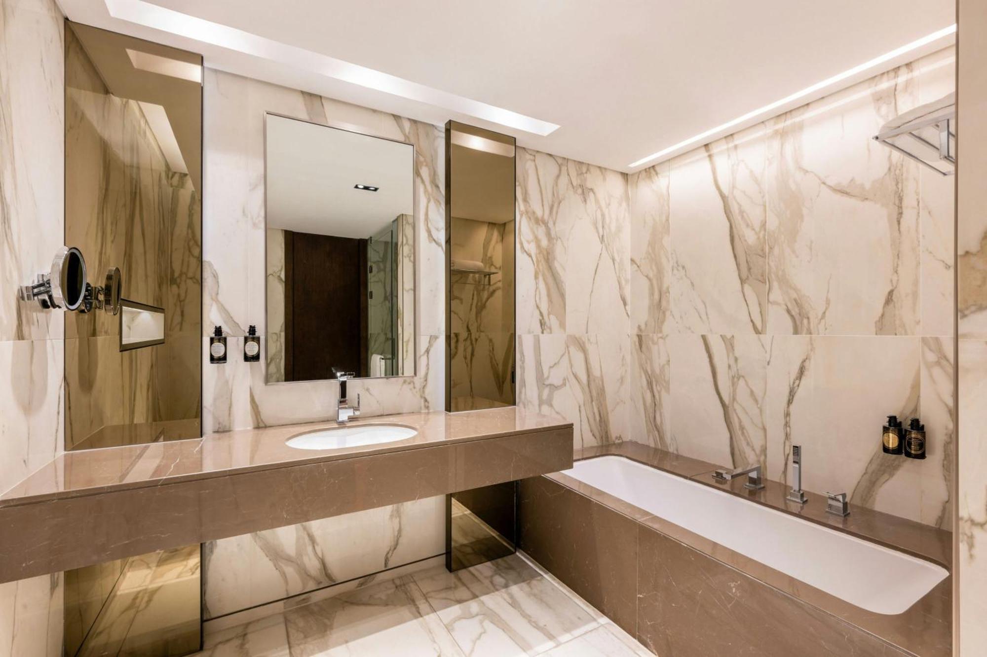Agora, Doha, Autograph Collection Hotel Lusail Ngoại thất bức ảnh